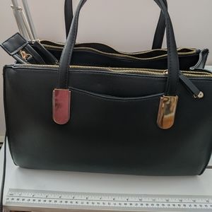 Alfani Black Multi Zip Bag w handles/shoulder strap, Satchal